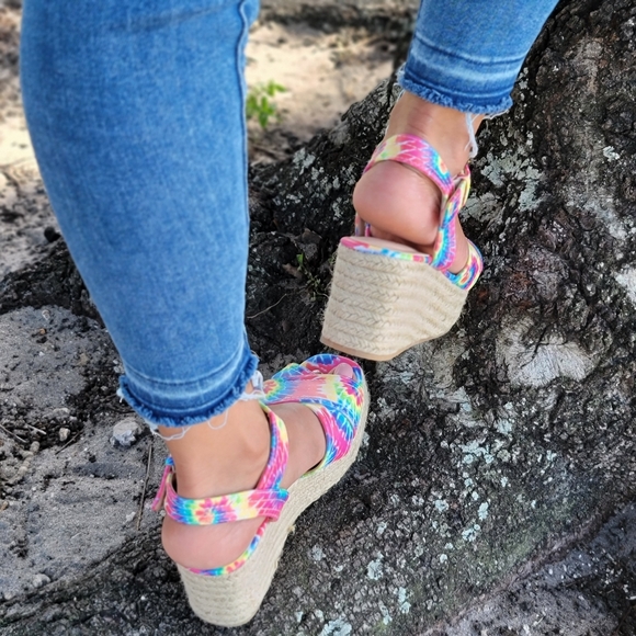 Vibrant Tie-Dye Espadrille Wedges - Picture 2 of 8
